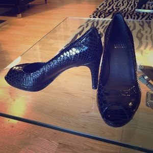 Printed Logoplainfield Pumps