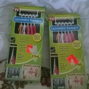 (2) Wonder Hangers