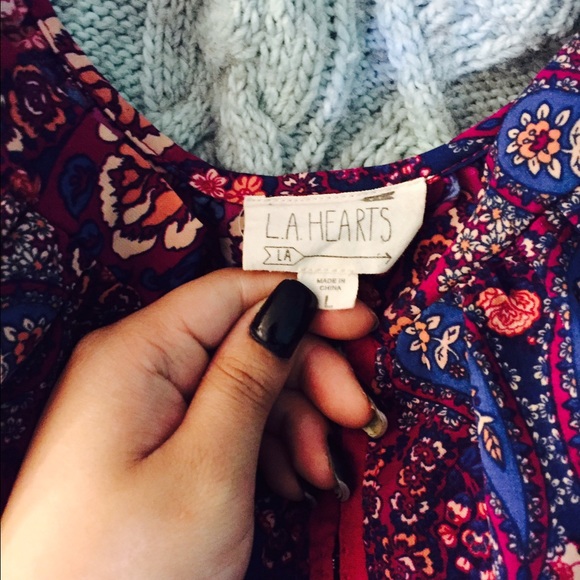 Beautiful Top - Picture 2 of 3