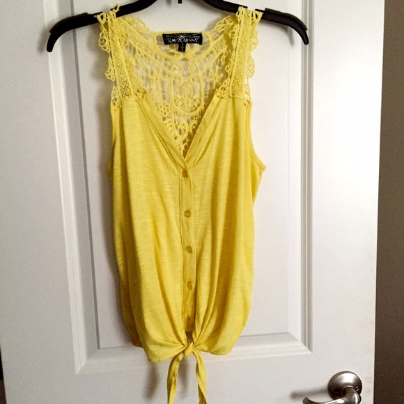 ALMOST FAMOUS Cute Lace Back Button Up Size S Top