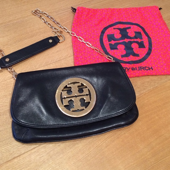 Tory Burch Handbags - Tory Burch Reva shoulder bag