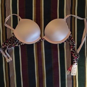 PINK Victoria's Secret plunge push up