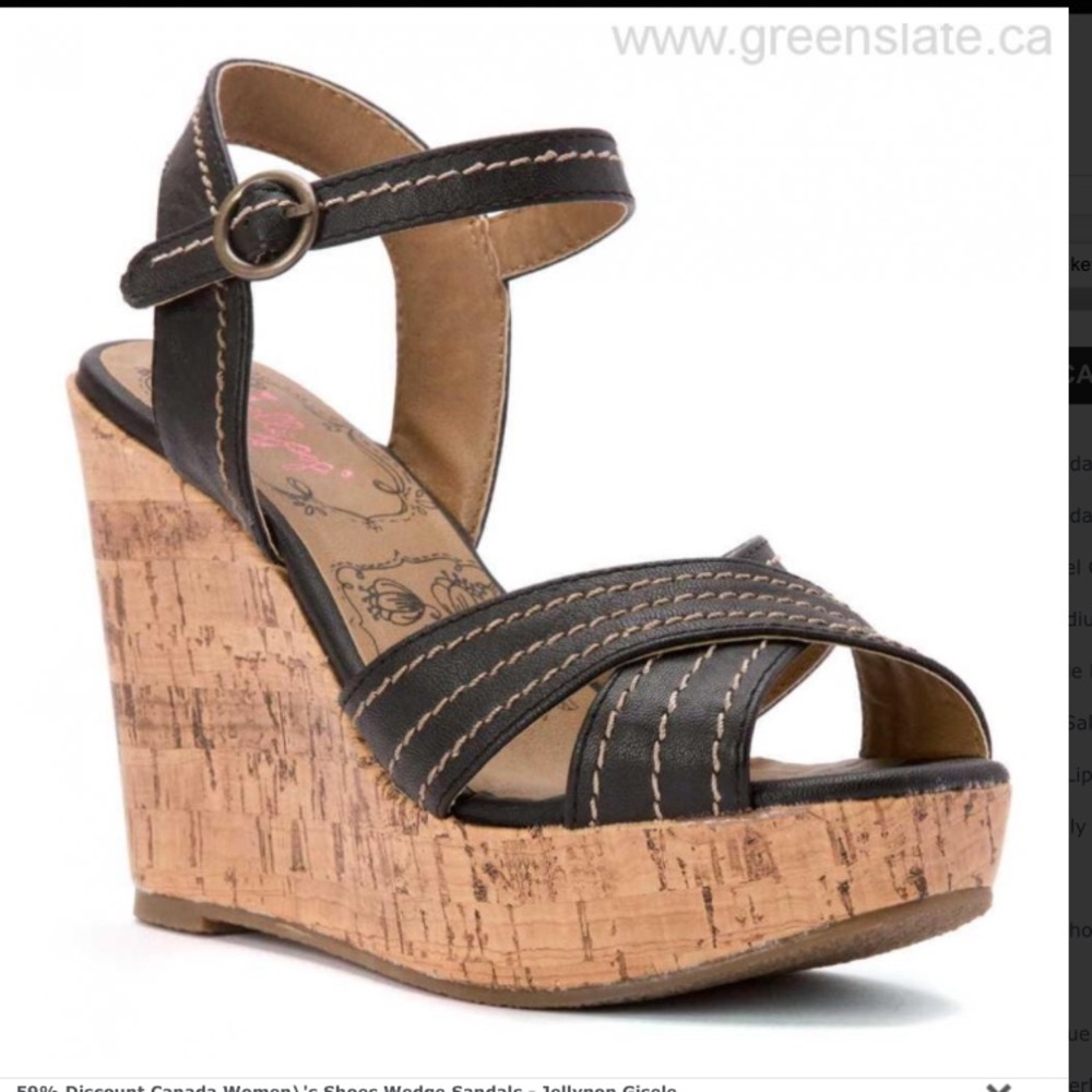 Adorable black wedges