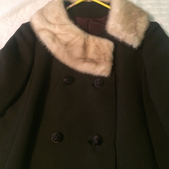 Vintage wool coat with fur collar
