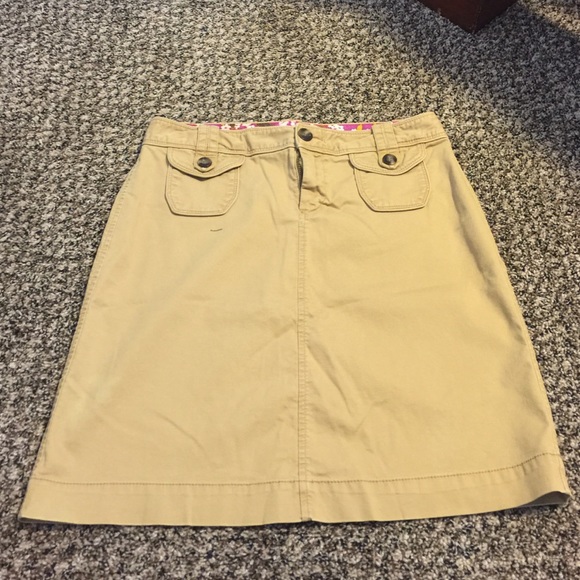 Old navy khaki skirt size 6