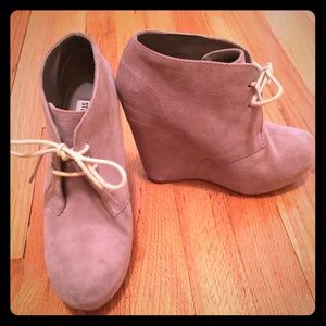 Steve Madden tan booties 7 1/2