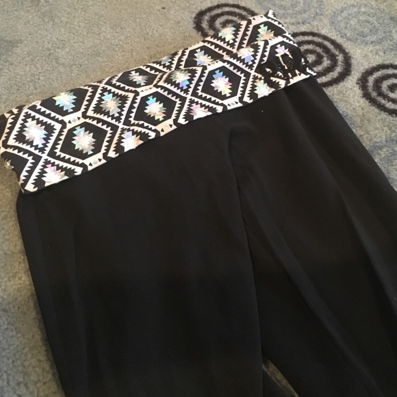 VS roll over top flared leggings, Flared yoga pants - short length - Picture 3 of 7