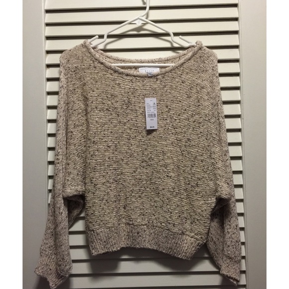 ✨HP✨NWT Kendall & Kylie Cream Knit Sweater