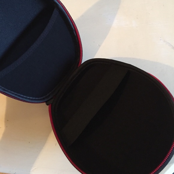 Beats case - Picture 2 of 2