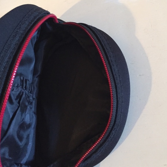 Beats case - Picture 2 of 2