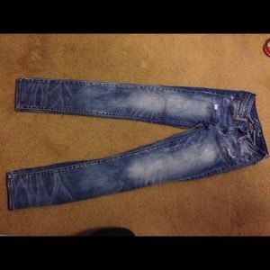 American Eagle size 2 long   skinny jeans