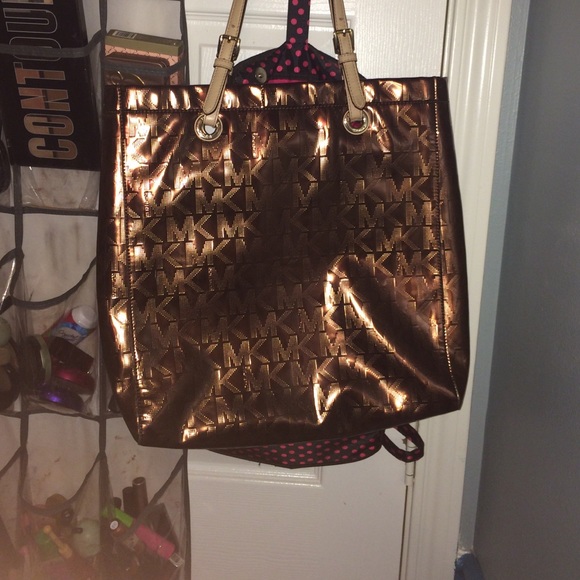 Michael kors tote