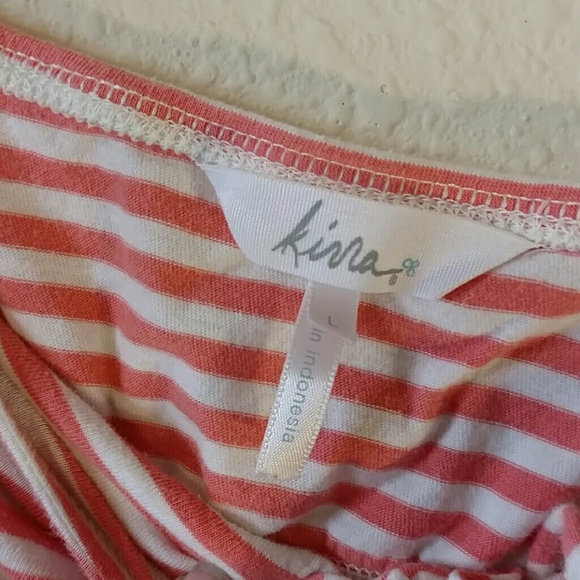 Halter top - Picture 3 of 3