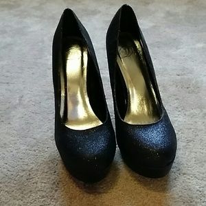 Black High Heels!Perfect for Prom Dresses! ;)
