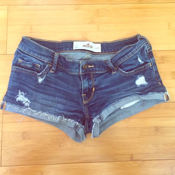 Short denim shorts, distressed