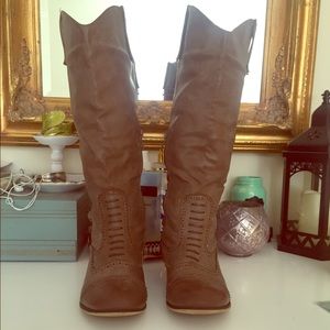 Tall distressed tan/brown boots