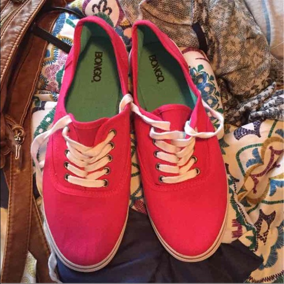 NWOT pink sneakers