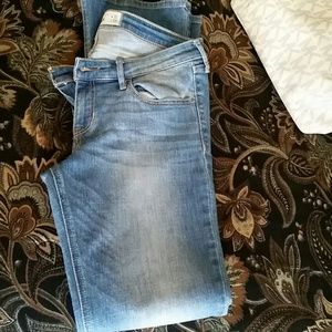 Hollister jeans