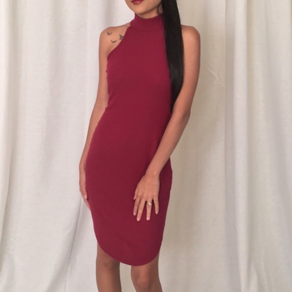 Burgundy turtleneck dress - Picture 2 of 4