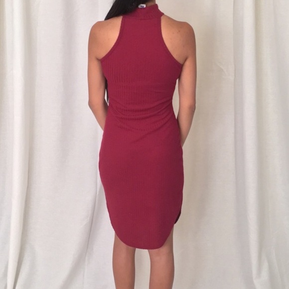 Burgundy turtleneck dress - Picture 3 of 4