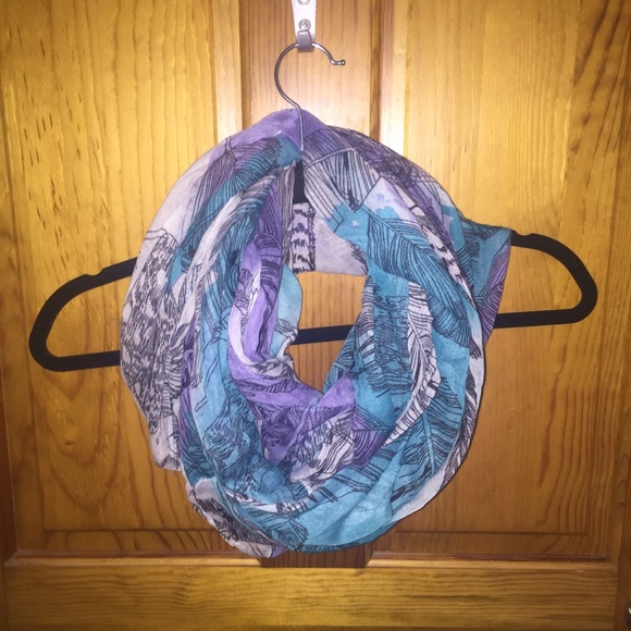 Scarf - Picture 2 of 3