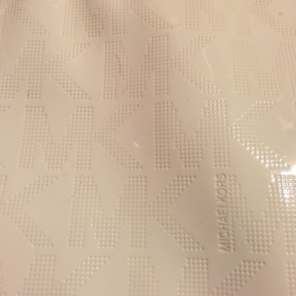 White Michael Kors purse - Picture 4 of 4