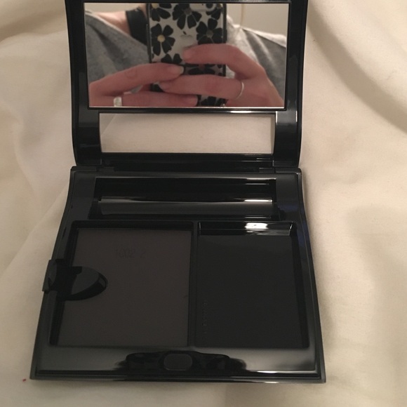 Mary Kay compact - Picture 2 of 2