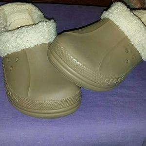Crocs with removable fur inside!!!