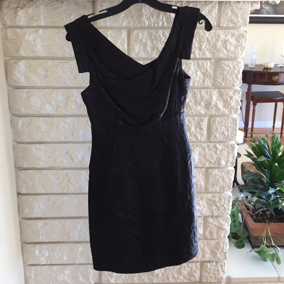 FINAL PRICE! Black hālo dress