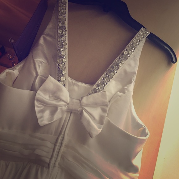 Adorable above knee dress