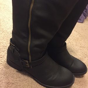 brand new knew high boots!