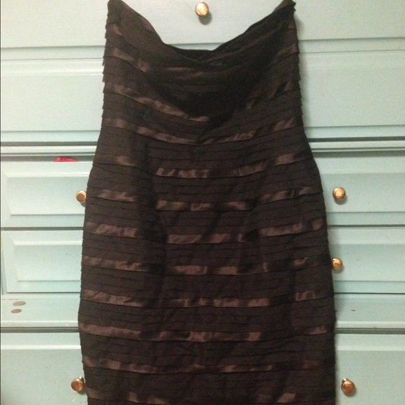 Strapless black pleated dress