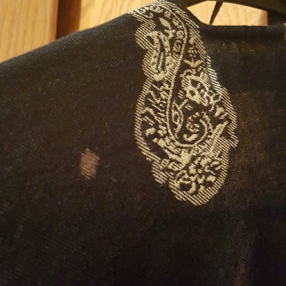 SOLD Abercrombie open front Kaftan - Picture 3 of 3