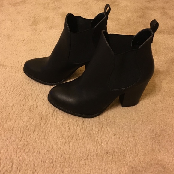 Ankle booties