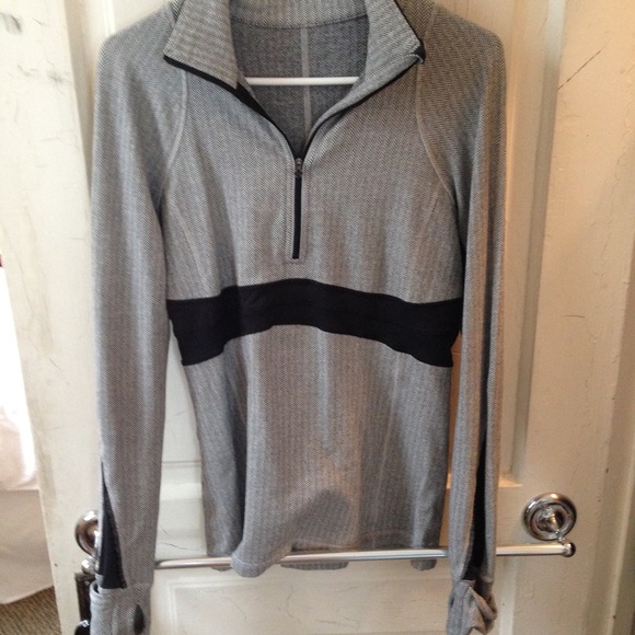 Lululemon long sleeve, half zip top