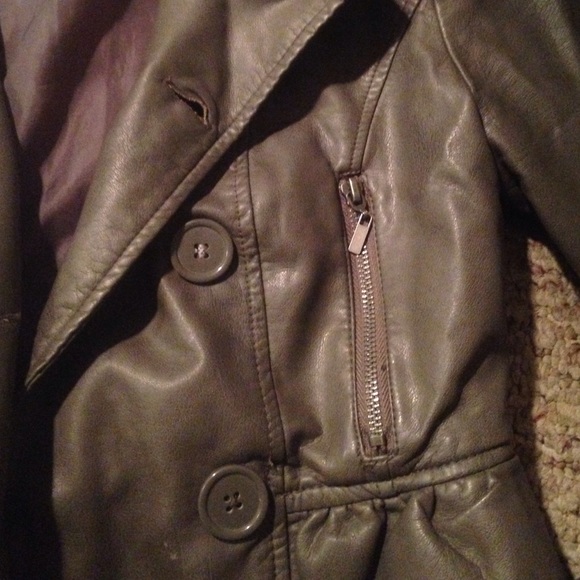 Leather  jacket - Picture 3 of 4