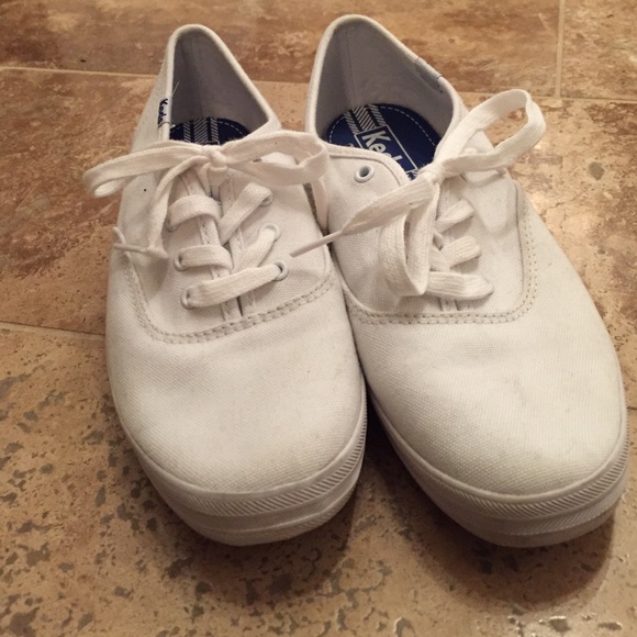 White Ked's size 7.5