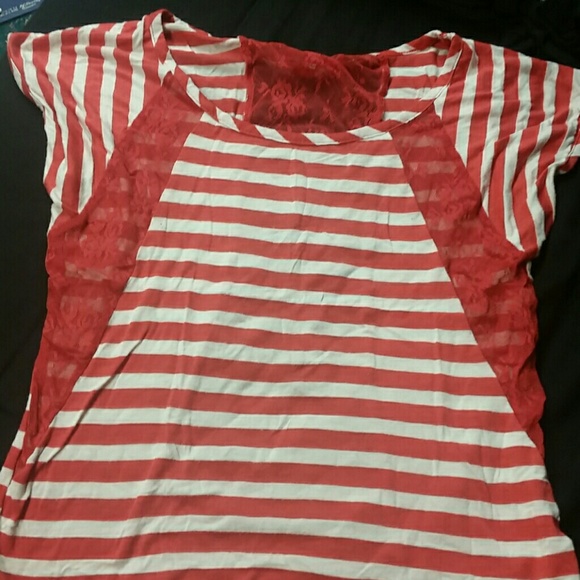 Cute red striped tee