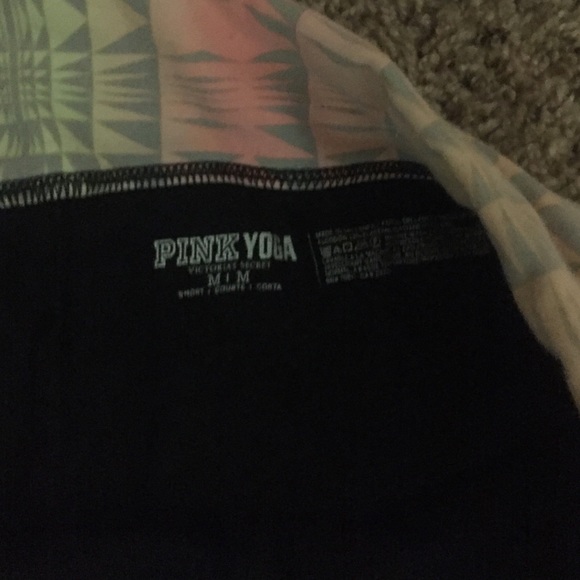 Pink yoga pants - Picture 2 of 3