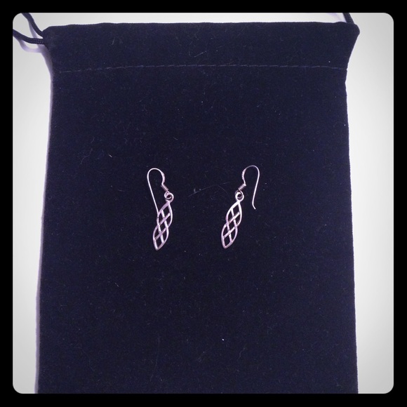 💥BOGO DEAL💥Silver Dangling Earrings