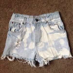 High waisted shorts (lightwash)