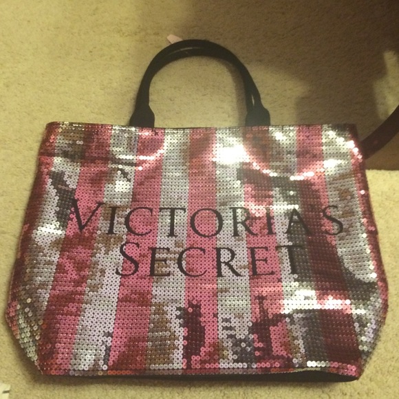 VS exclusive tote