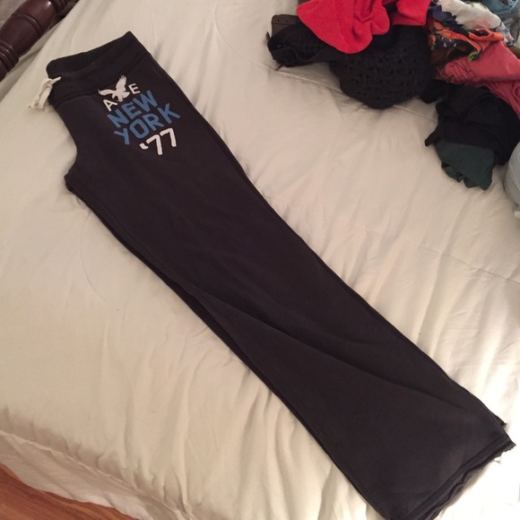 American Eagle Sweatpants
