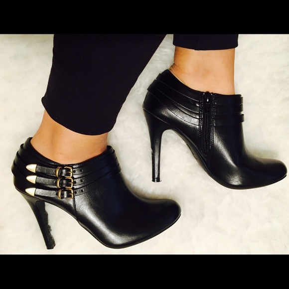 FIONI Clothing Shoes - Booties