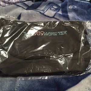 1989 tour messenger bag