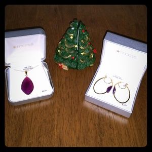 Purple Onyx Pendant Necklace/Pierced Earring set