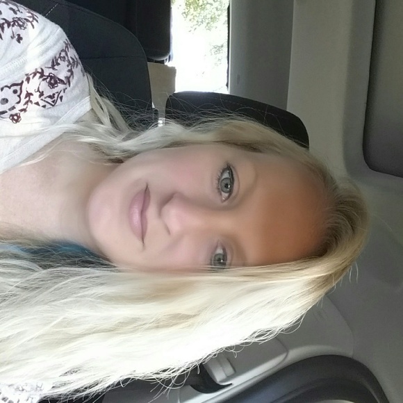 Meet your Posher, Amy - Picture 1 of 1