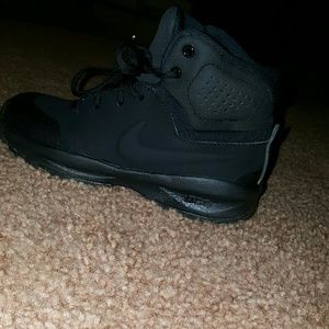 Nike winter boots