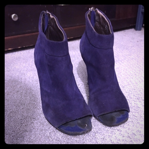 Steve Madden Blue Suede Peep Toe Pumps