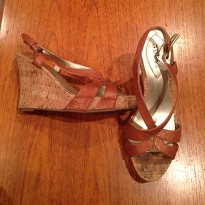 Guess wedges